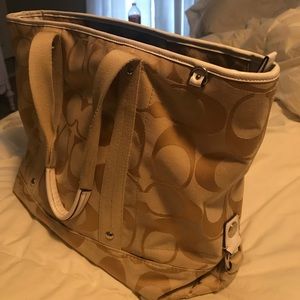 Coach Tote Signature Bag